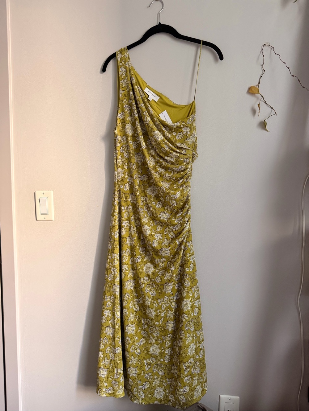 NWT One-Shoulder Yellow/Green Floral midi Dress